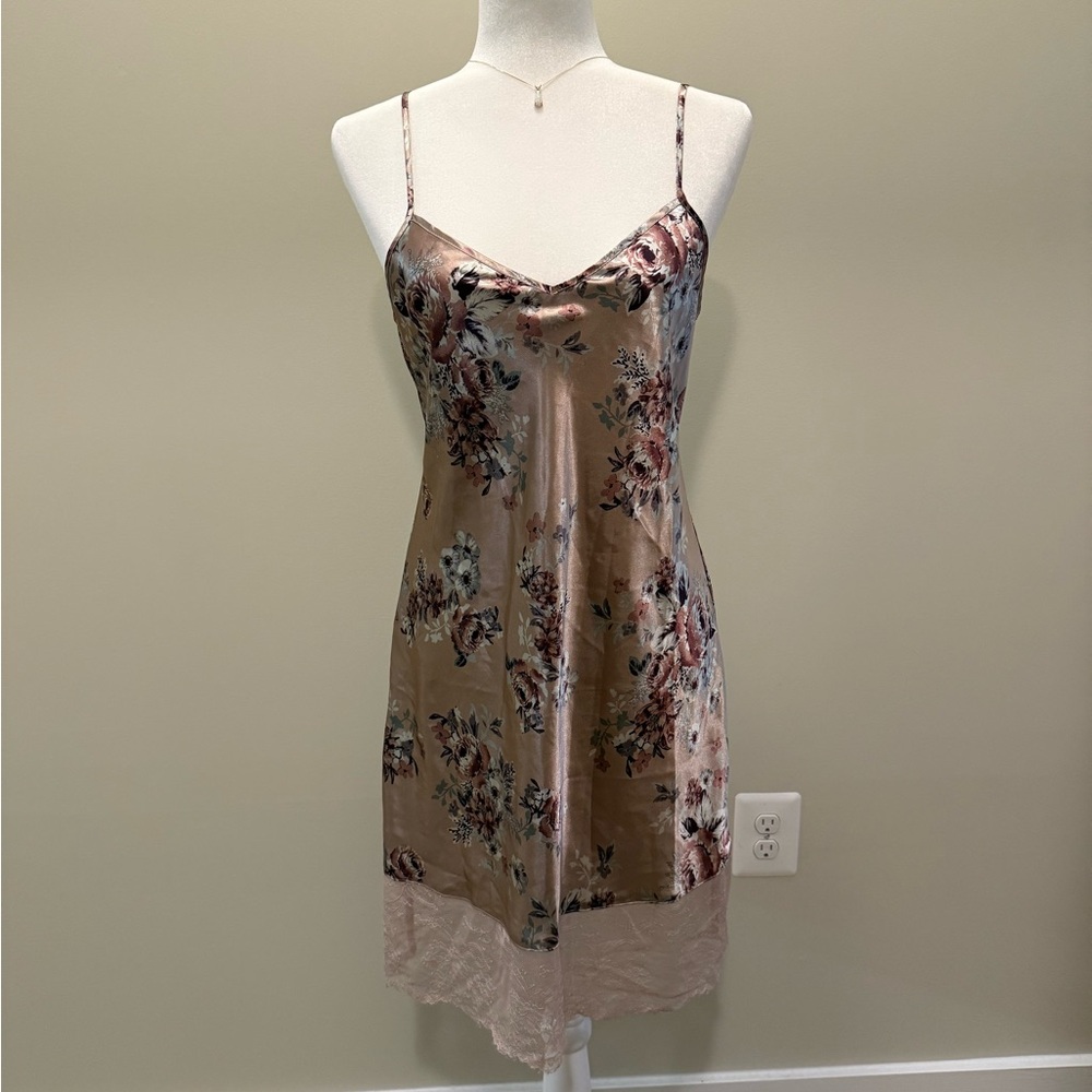 silky floral lace slip dress by Thalia Sodi intimates, size S